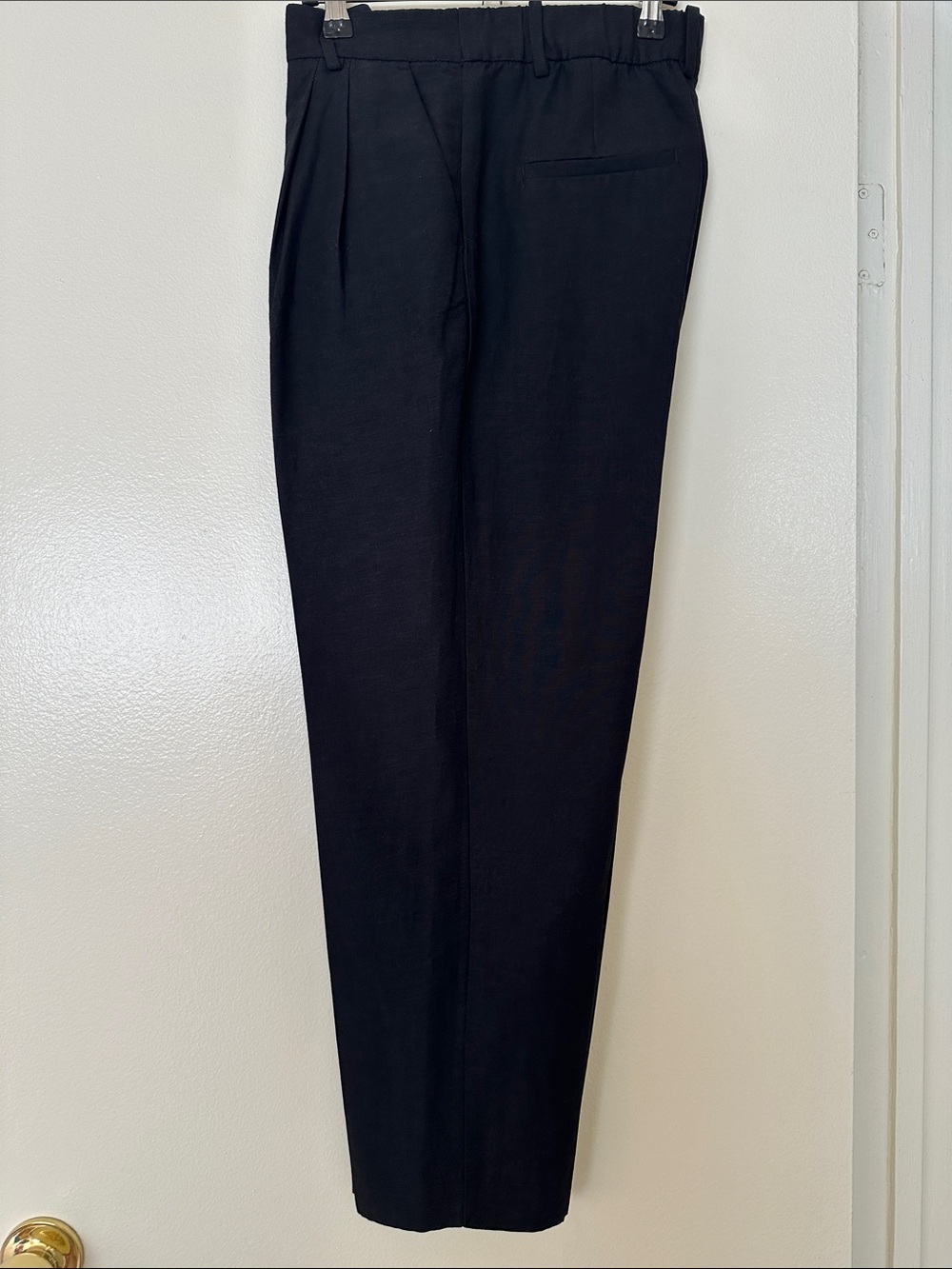 H&M Black High-Waist Pleated Trousers - Picture 3 of 7